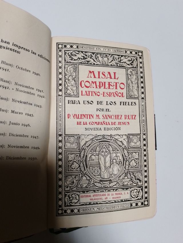 Misal latino y libros Rtv salvat