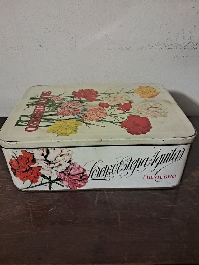 Caja metal del año 72