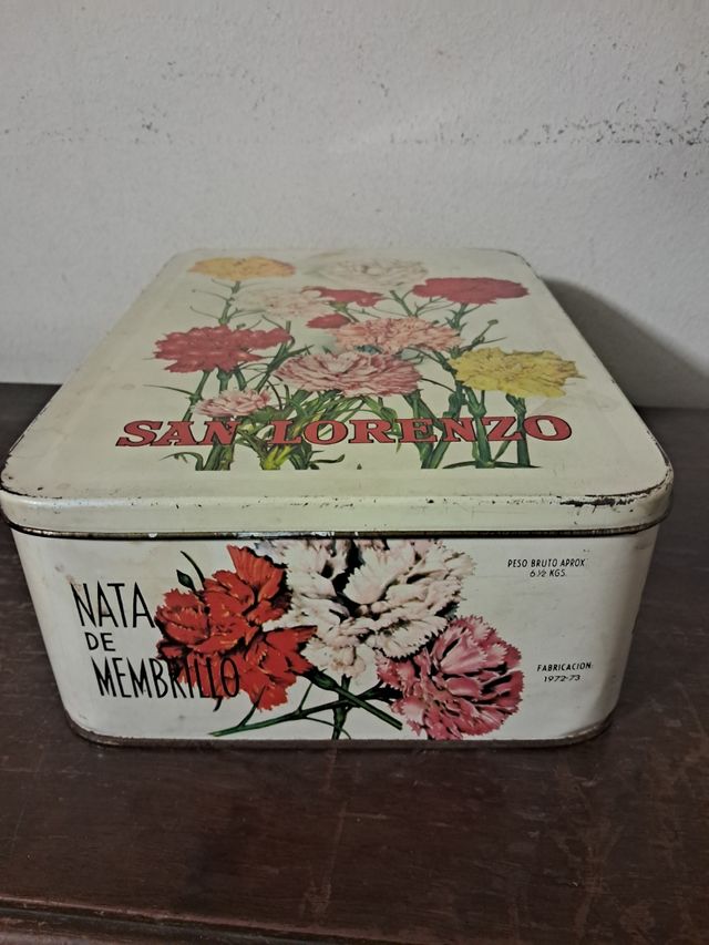 Caja metal del año 72