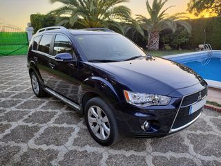 Mitsubishi Outlander 2011