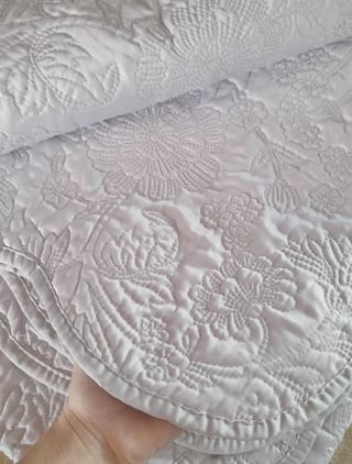 Colcha cama bordado Zara Home edredón brocado gris