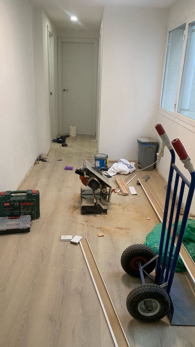 albañil /carpintero  /fontanero/ electricista