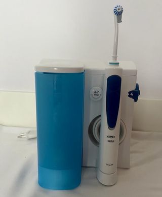 Irrigador bucal Braun Oral b Oxyjet