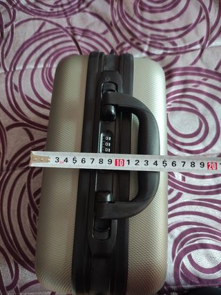 Maleta neceser Roncato rígida