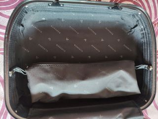 Maleta neceser Roncato rígida