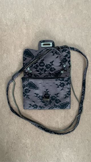 Bolso de mano negro/gris con cadena eventos