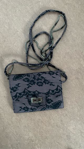 Bolso de mano negro/gris con cadena eventos