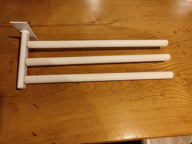 porta asciugamani salva spazio