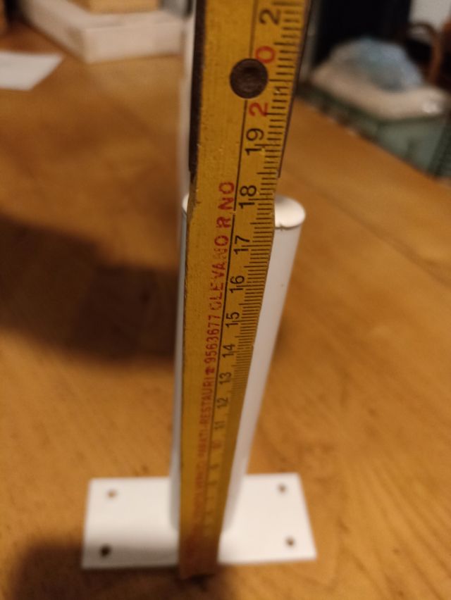 porta asciugamani salva spazio