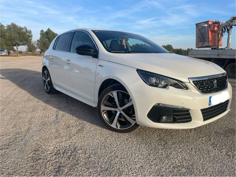 Peugeot 308 2017 - foto 1