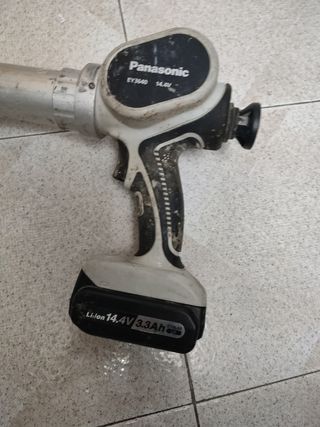PISTOLA DE SILICONA A BATERÍA PANASONIC