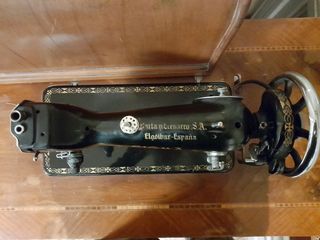 Maquina de coser SIGMA.