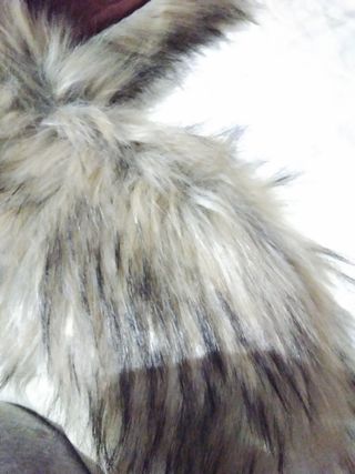 Cuello de pelos sintetico benetton