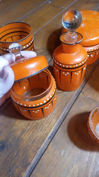 Cristalería de tocador antigua naranja