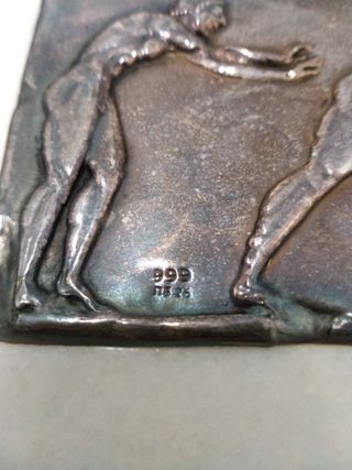 Reproducción en plata de Kouros