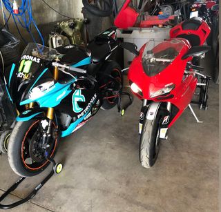 DUCATI 848 SBK y YAMAHA R6R DE CIRCUITO