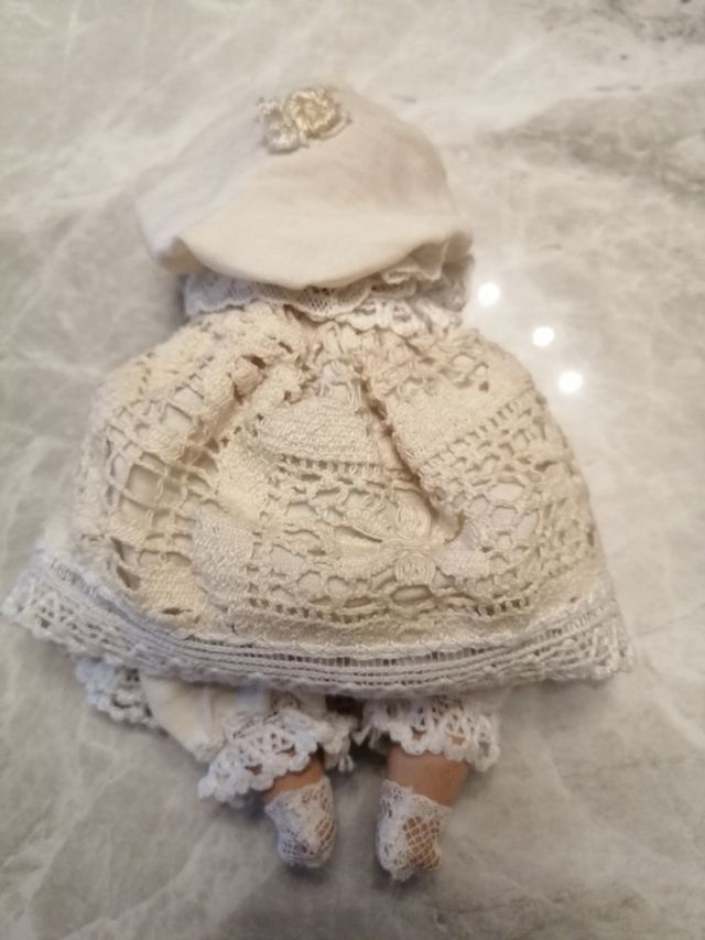 Bambolina da collezione pizzo