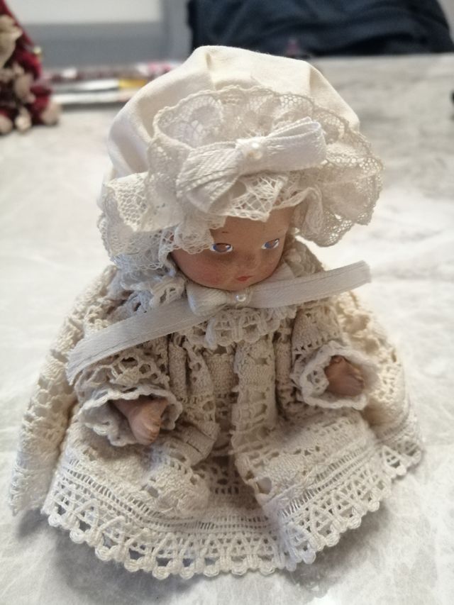 Bambolina da collezione pizzo