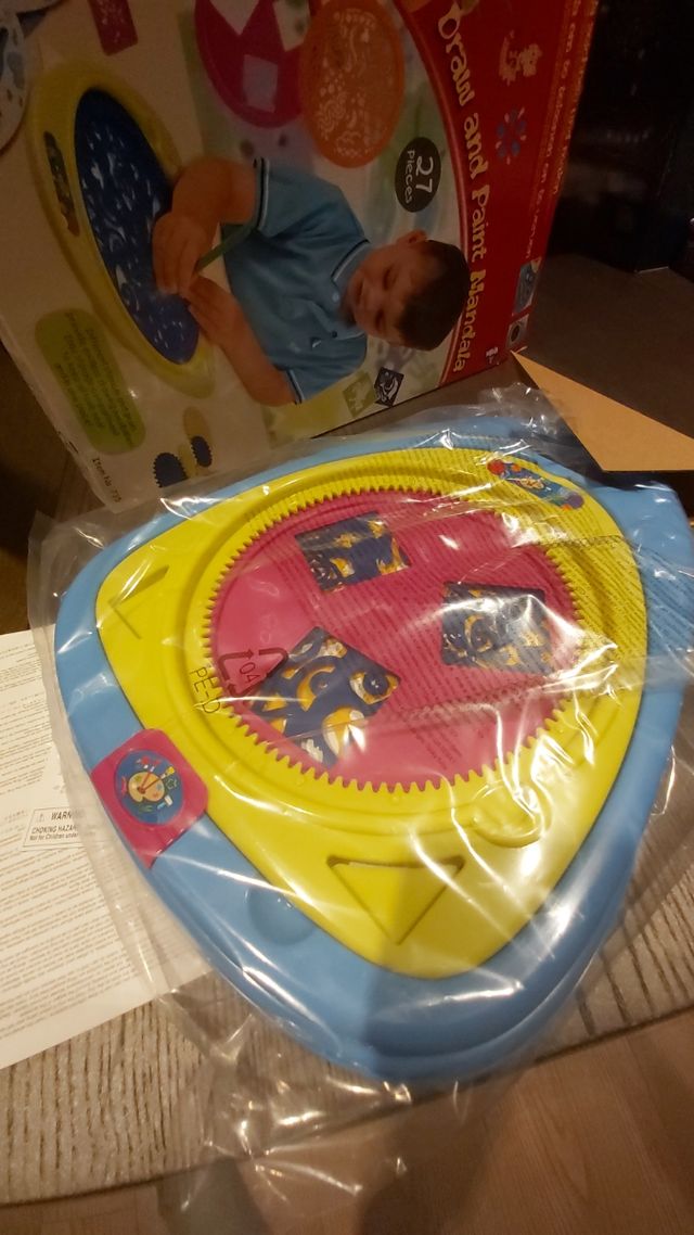 Mandalas. Juego infantil para dibujar.