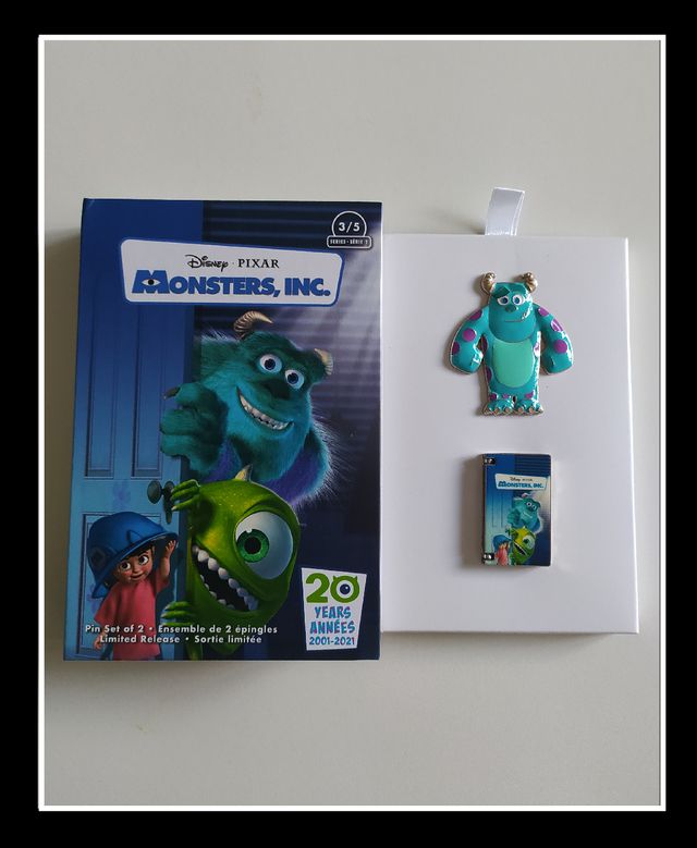 disney  set pins Monsters Inc pixar disney store