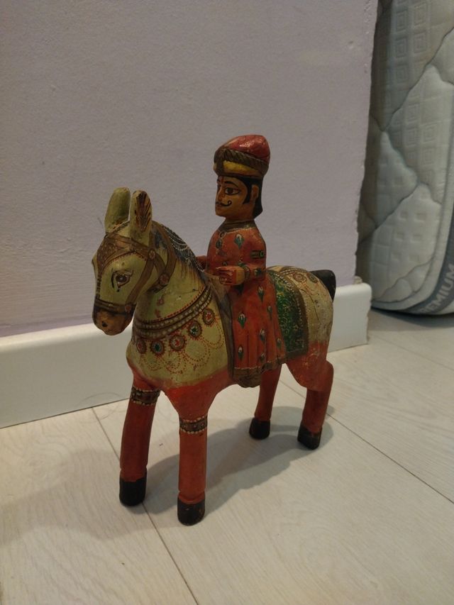 Antiguo caballo de madera