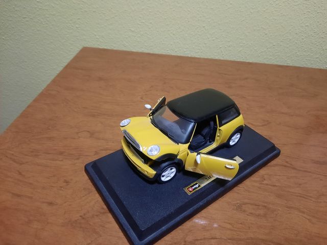 Coches de juguete-exposicion