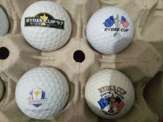 Bolas de golf con logos