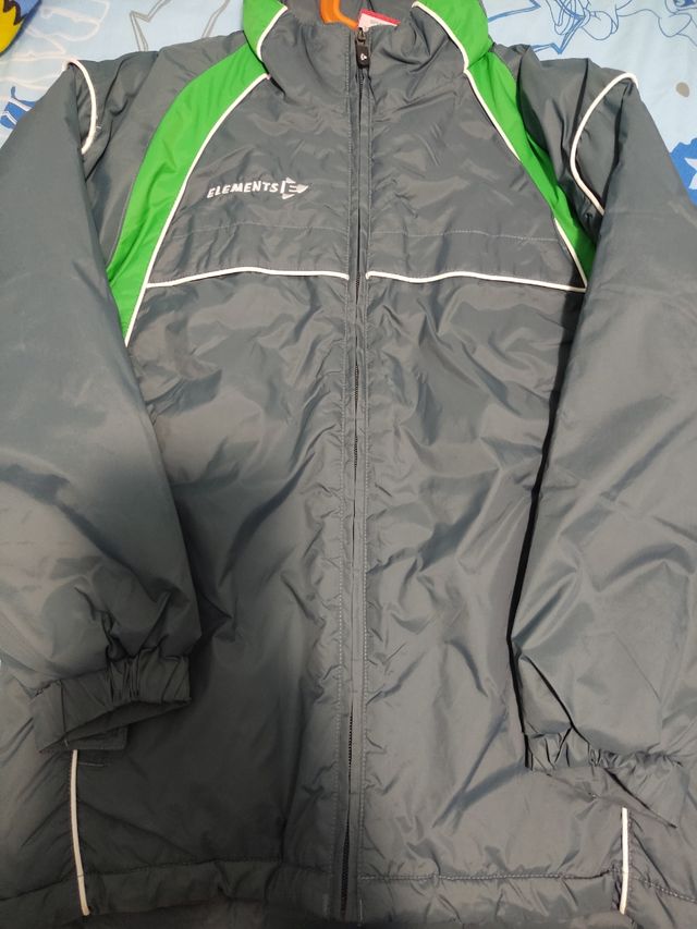 Abrigo niño elements talla 6