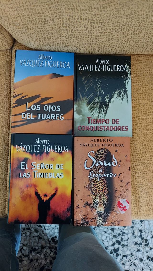 Lote 4 libros Alberto Vázquez Figeroa