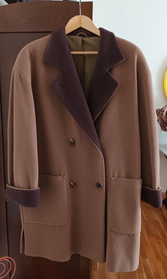 Abrigo de lana virgen
