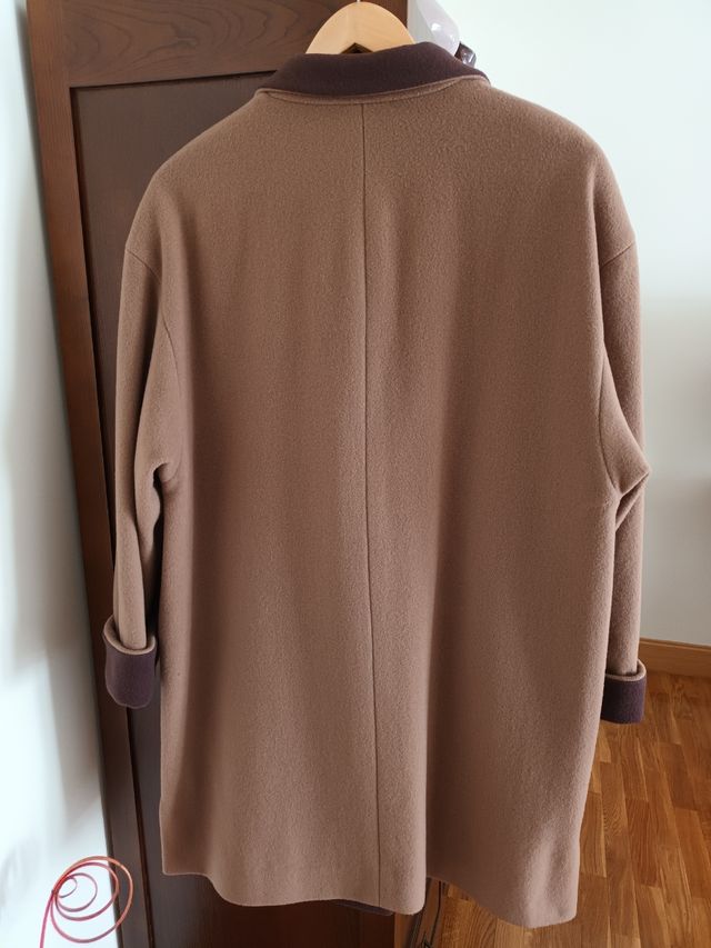 Abrigo de lana virgen