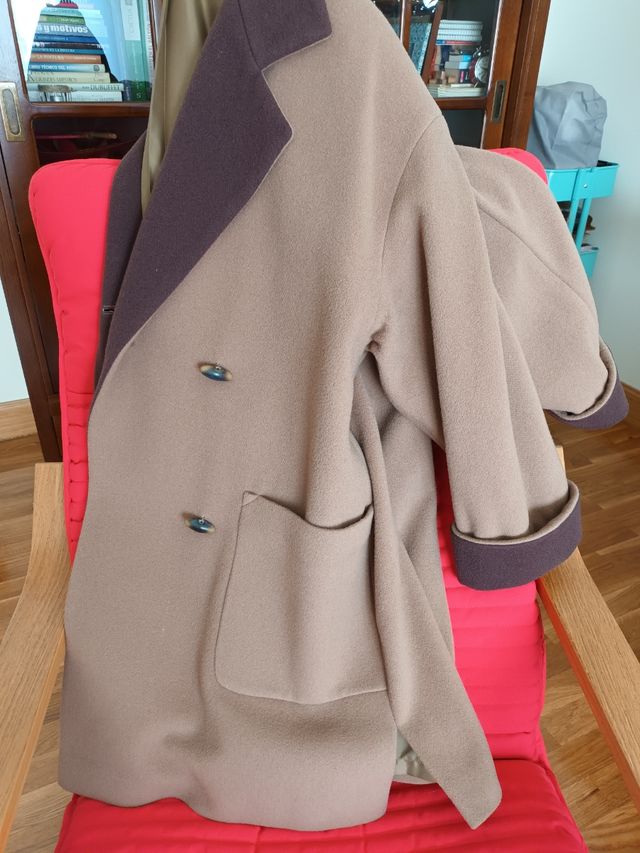 Abrigo de lana virgen