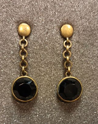 Pendientes largos dorados y negros