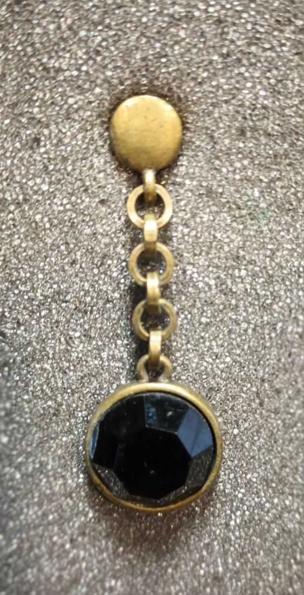 Pendientes largos dorados y negros