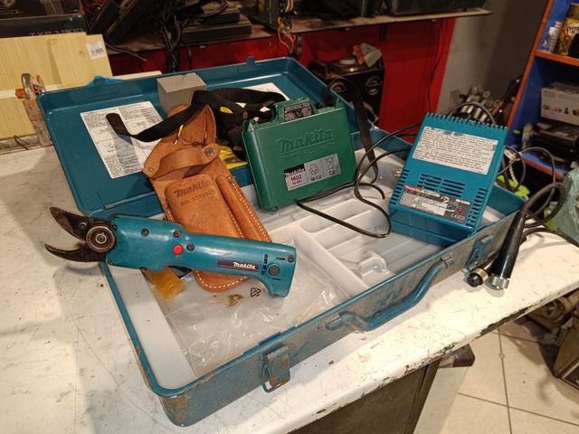 Forbice  da potatura Makita modello 4603D