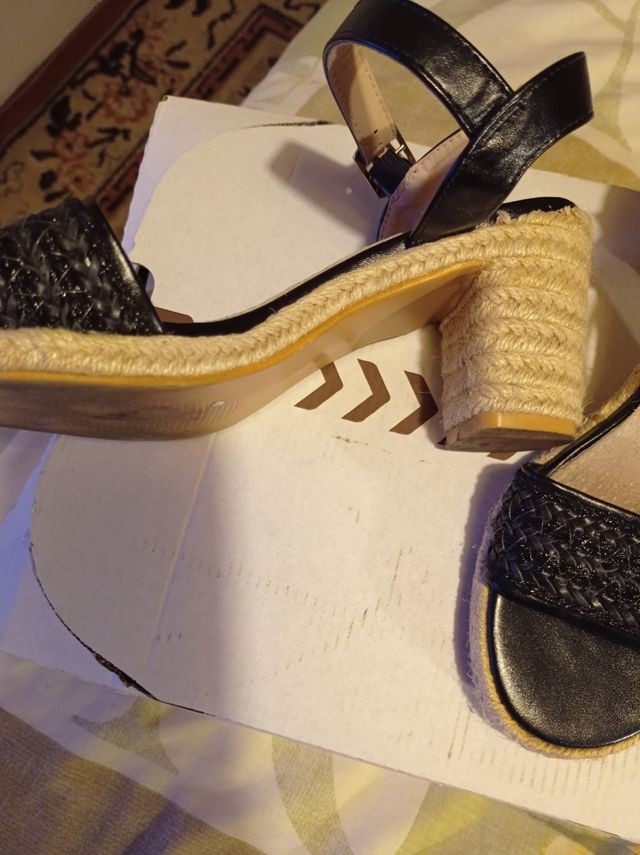 Sandálias da H&D de salto alto,tam:36