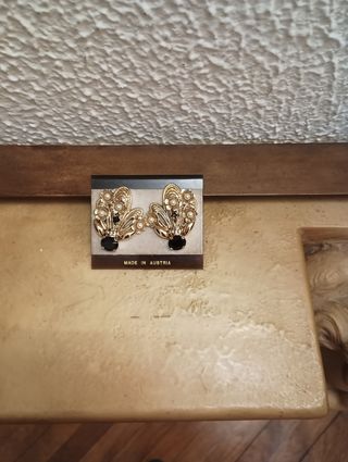 pendientes dorados fiesta Austriacos.