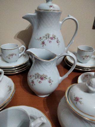 juego de café de porcelana.