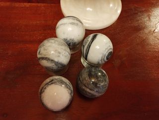 5 BOLAS DE MÁRMOL MACIZAS DECORACIÓN.