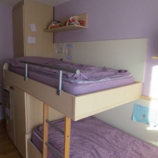 Habitacion literas y armarios infantil