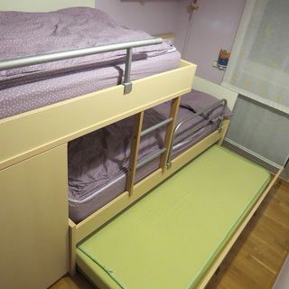 Habitacion literas y armarios infantil