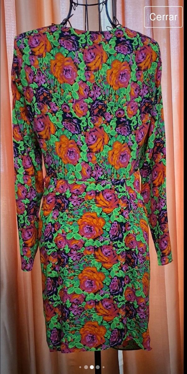 Vestido estampado flores, de Zara