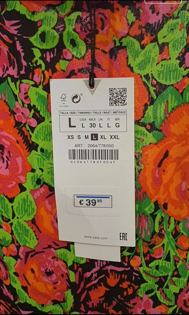 Vestido estampado flores, de Zara