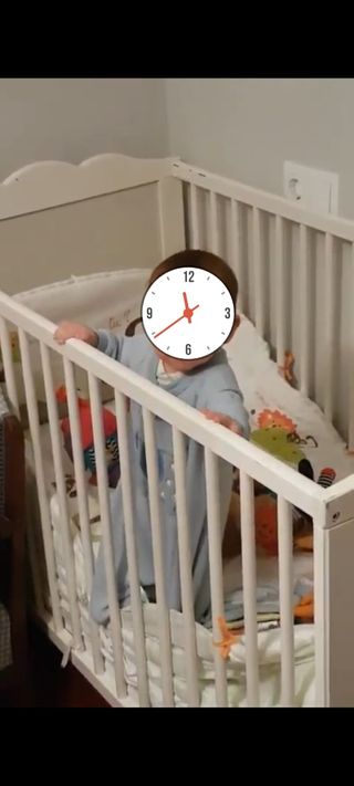 Cuna de barrotes para niños