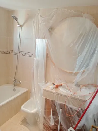 Cambio de bañera por plato. Multiservicios.