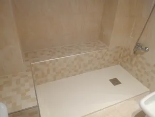 Cambio de bañera por plato. Multiservicios.