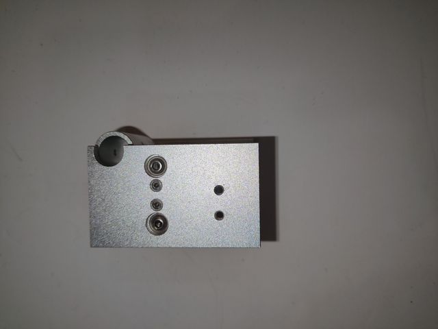 Estrusore in alluminio a 4 ugelli