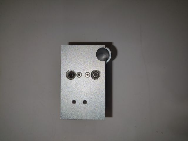 Estrusore in alluminio a 4 ugelli