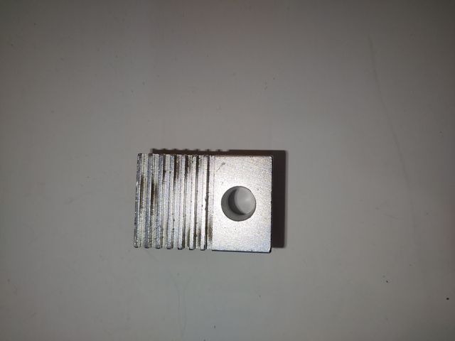 Estrusore in alluminio a 4 ugelli