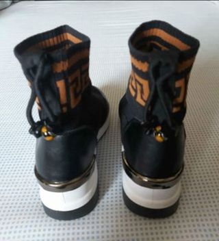 Sapatilhas bota, tipo meia